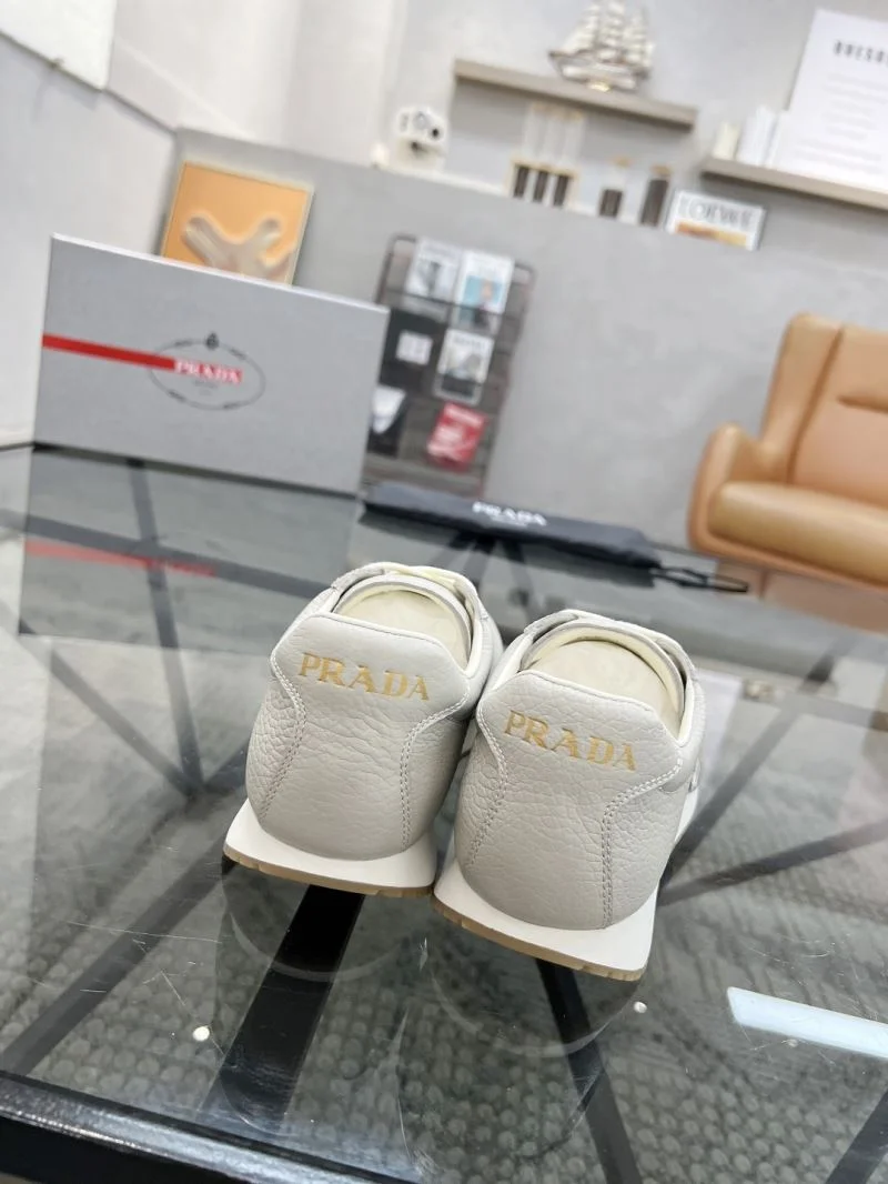 Lightweight Prada Low Shoes 33771