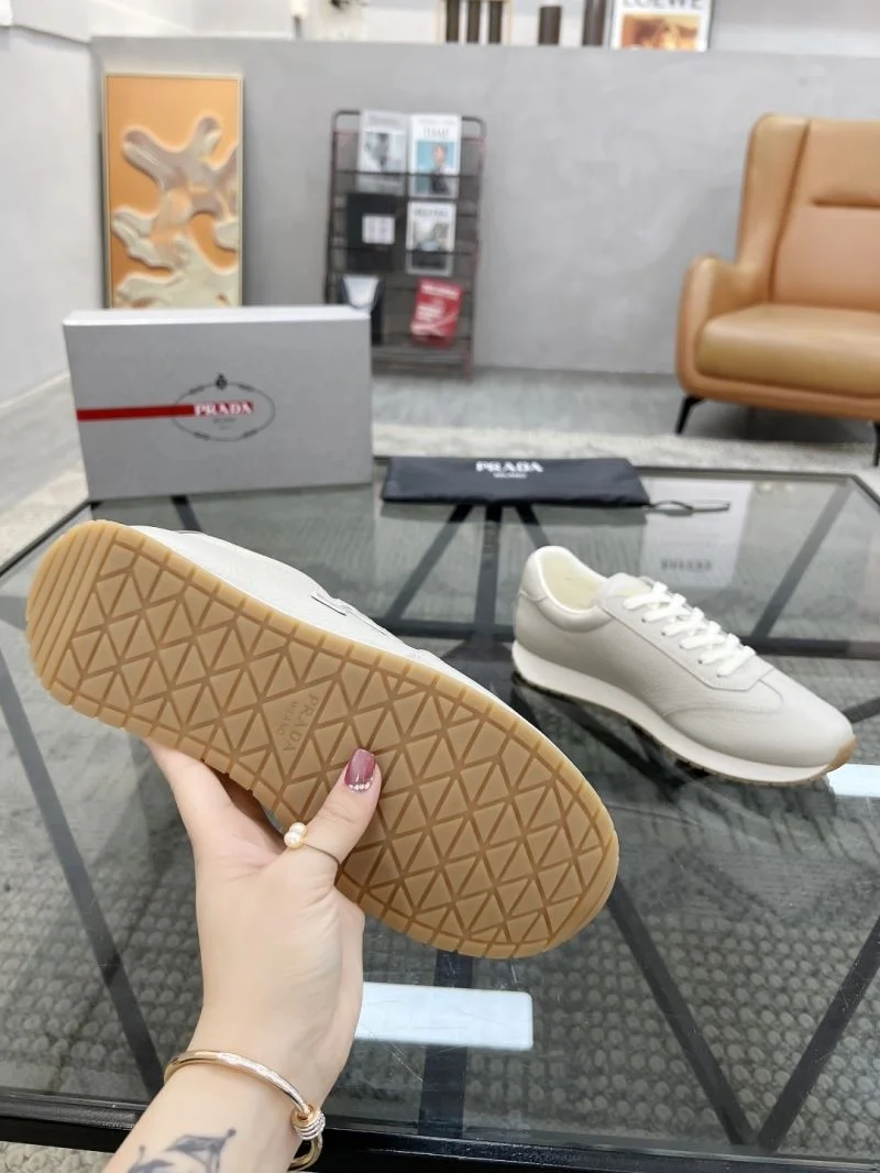 Lightweight Prada Low Shoes 33771