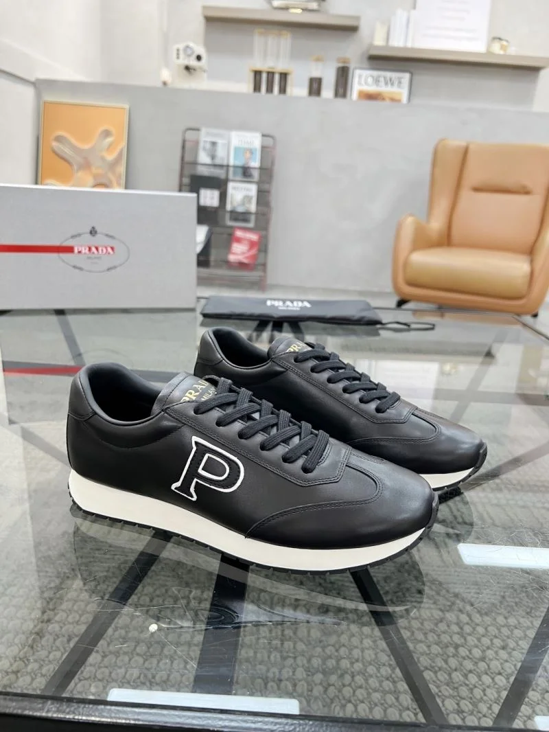 Prada Low Shoes Sophisticated 33763