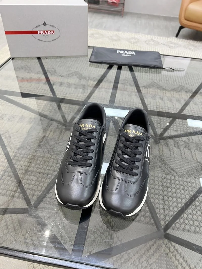 Prada Low Shoes Sophisticated 33763