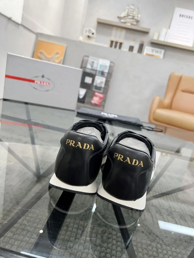 Prada Low Shoes Sophisticated 33763