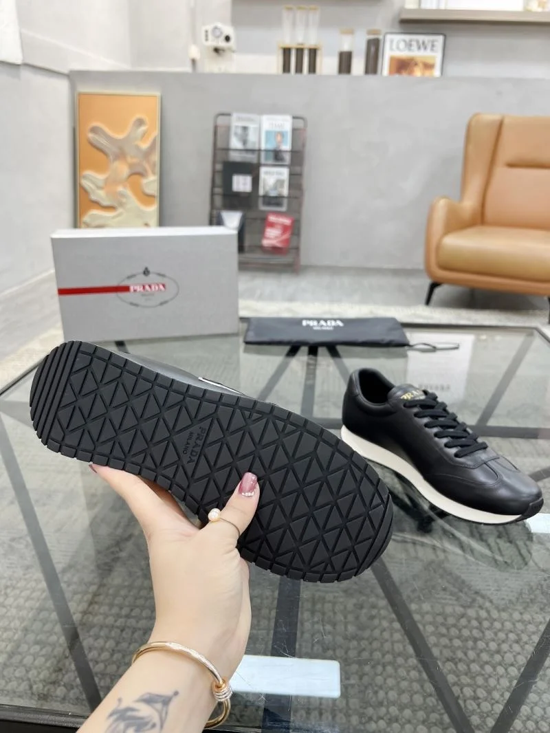 Prada Low Shoes Sophisticated 33763