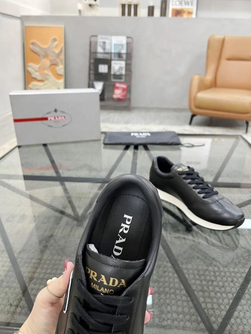 Prada Low Shoes Sophisticated 33763