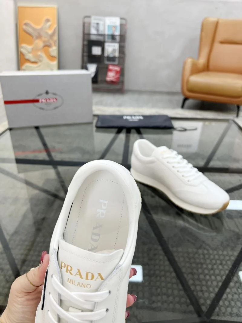 Prada Low Shoes WellDesigned 33773