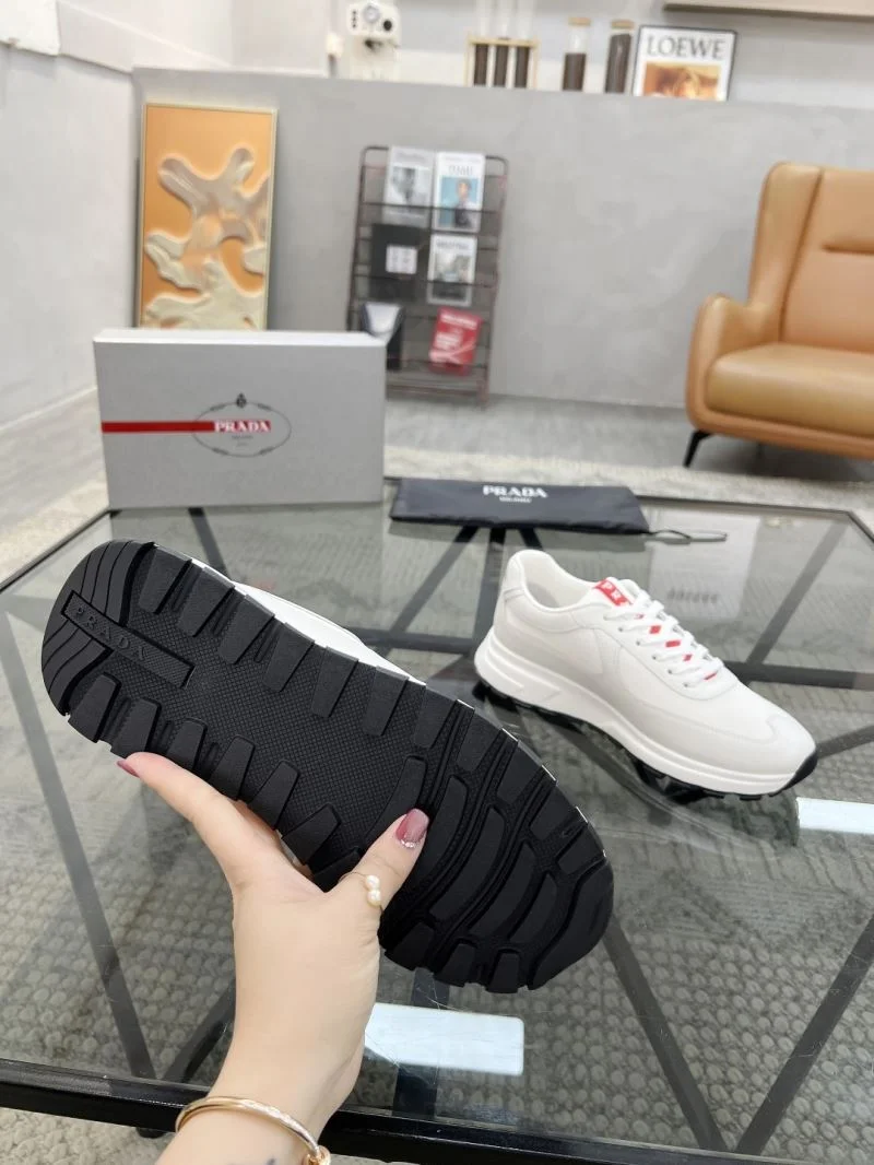 Refined Prada Low Shoes 33749