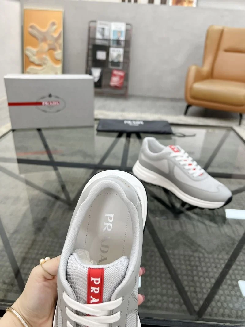 Efficient Prada Low Shoes 33772