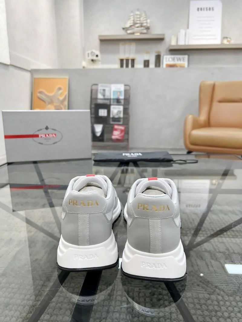 Efficient Prada Low Shoes 33772