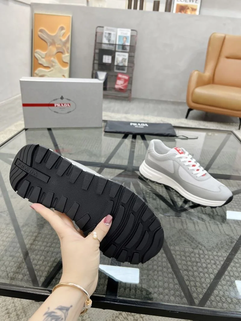 Efficient Prada Low Shoes 33772