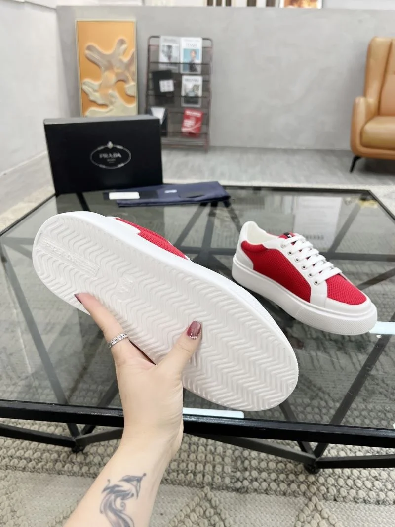 Prada Low Shoes ComfortFit 33761