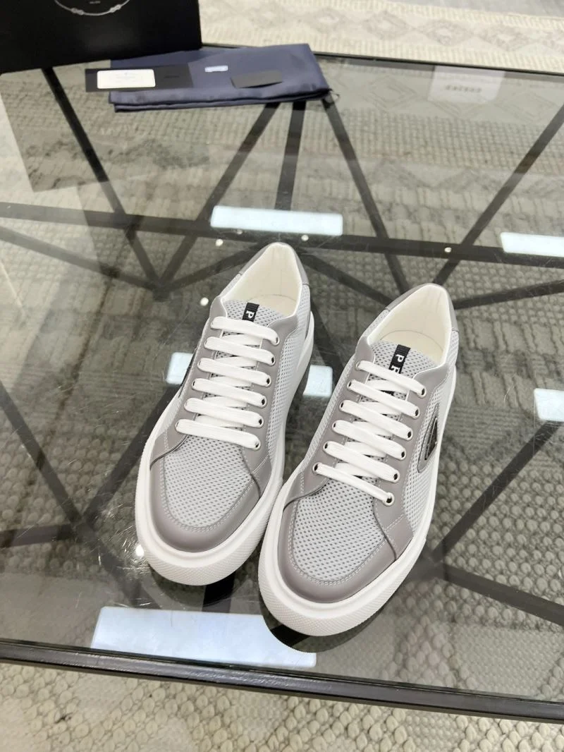 Cozy Prada Low Shoes 33758