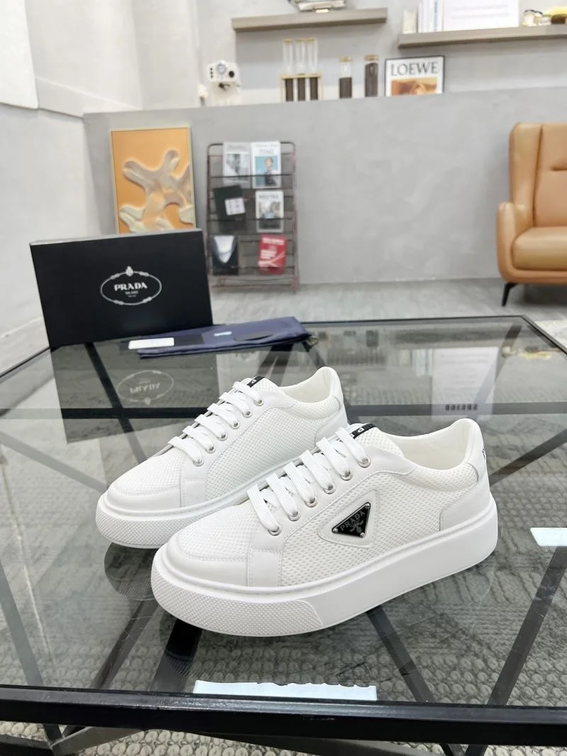 Prada Low Shoes Unisex 33778