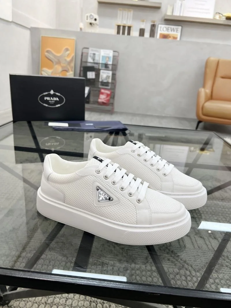 Prada Low Shoes Unisex 33778