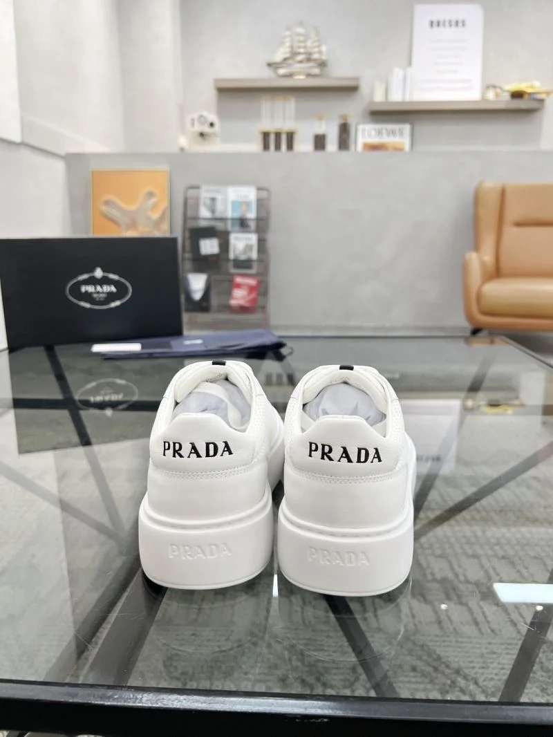 Prada Low Shoes Unisex 33778