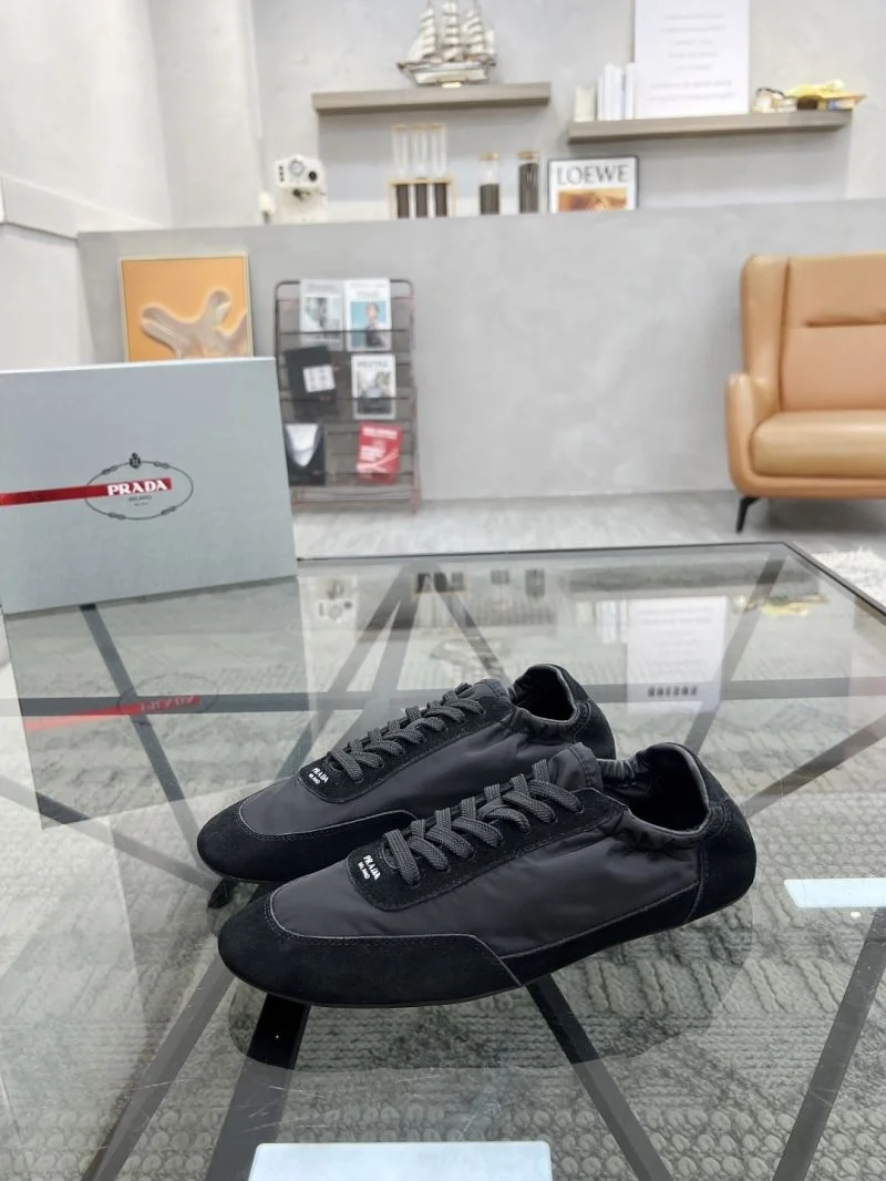 Sporty Prada Low Shoes 33767