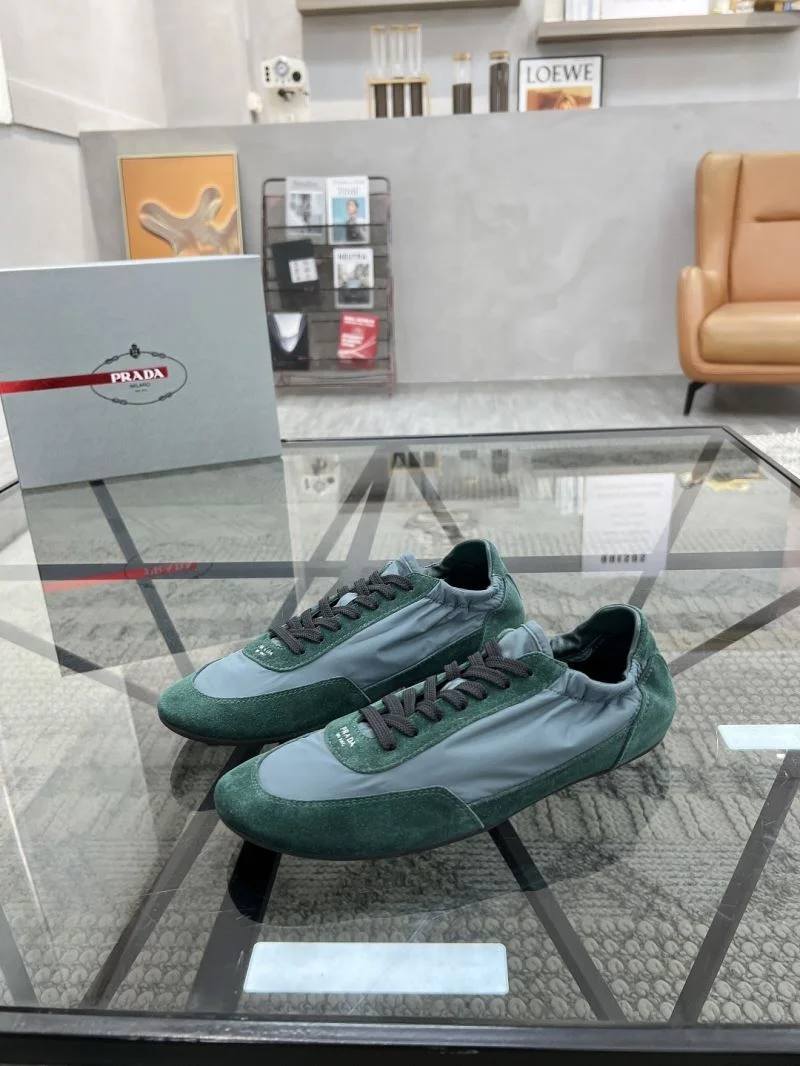 Snug Prada Low Shoes 33776