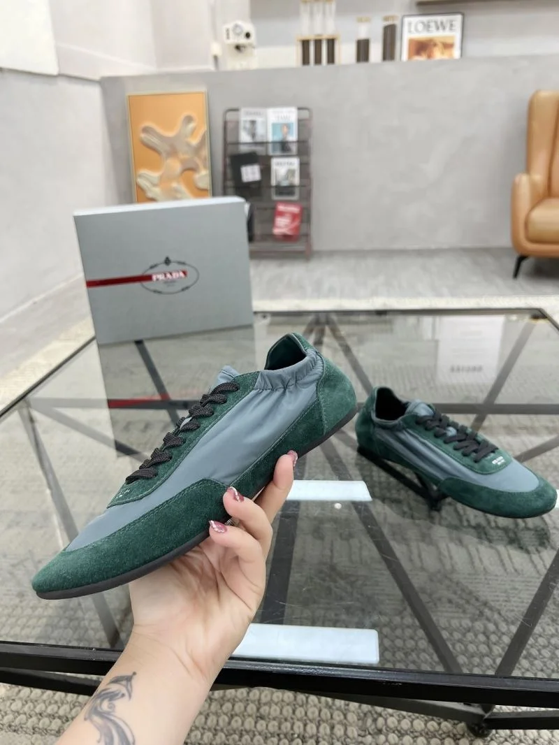 Snug Prada Low Shoes 33776