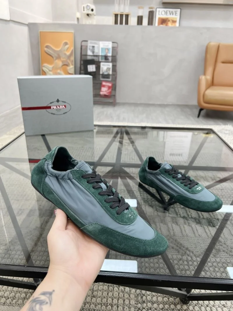 Snug Prada Low Shoes 33776