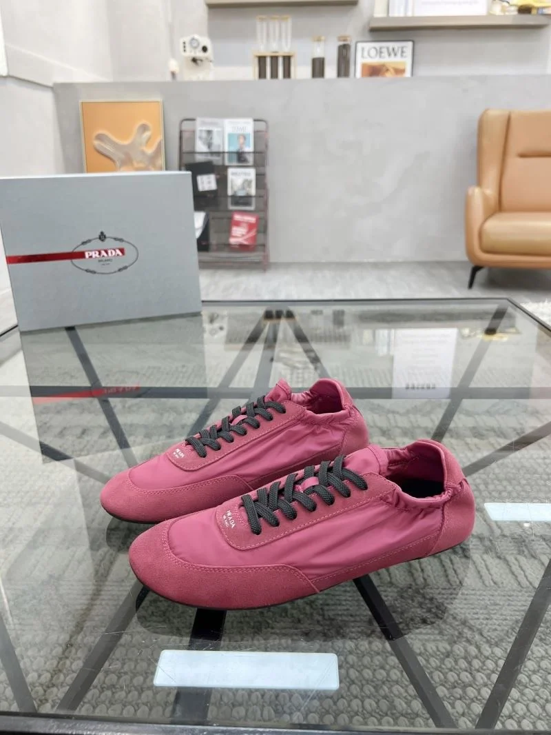 Youthful Prada Low Shoes 33752