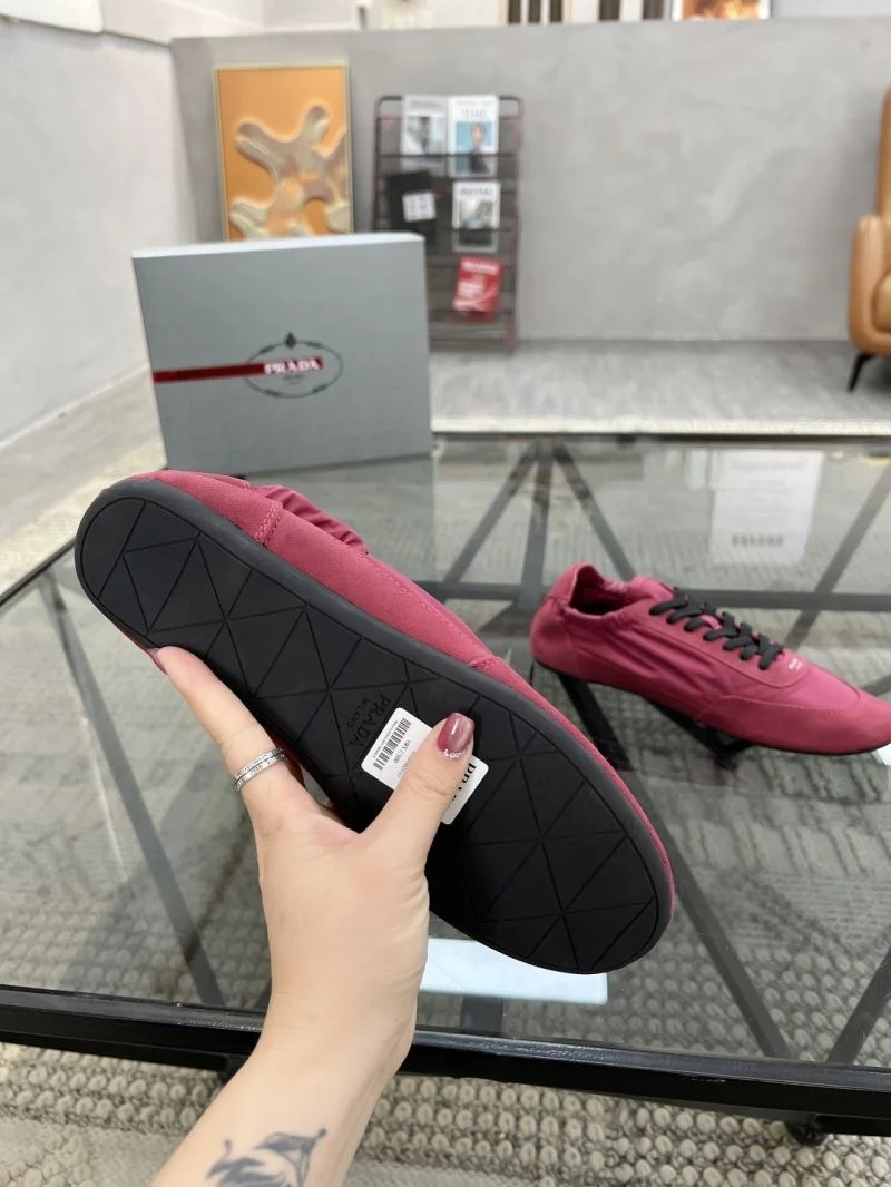 Youthful Prada Low Shoes 33752