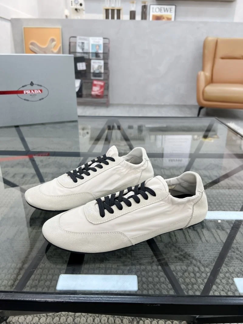 Prada Low Shoes Supportive 33768