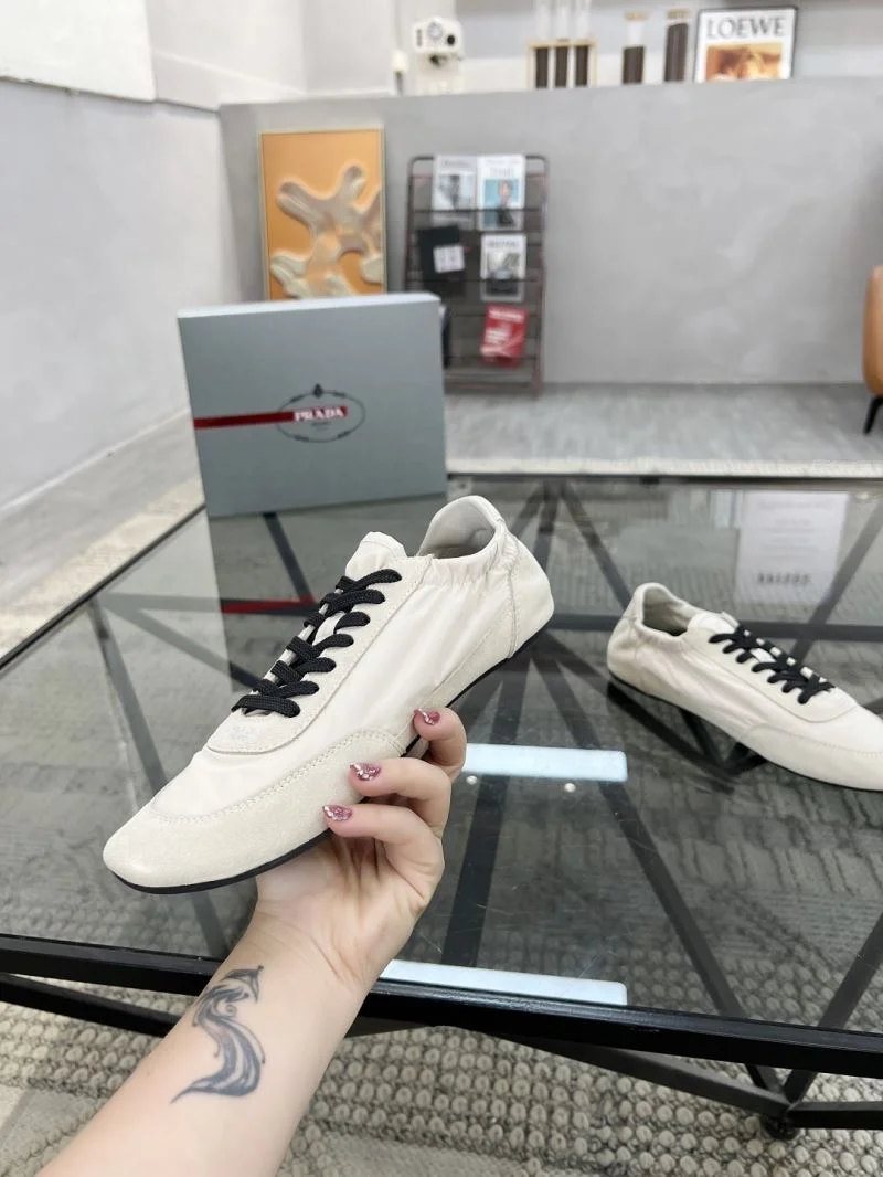 Prada Low Shoes Supportive 33768