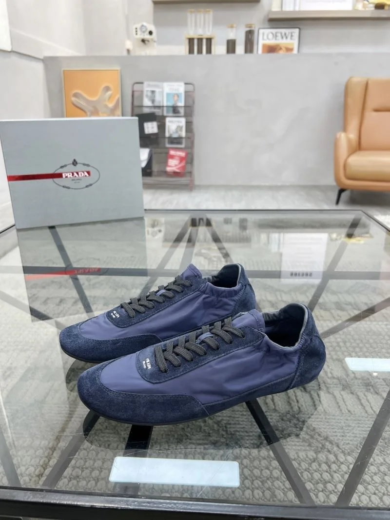 Functional Prada Low Shoes 33774