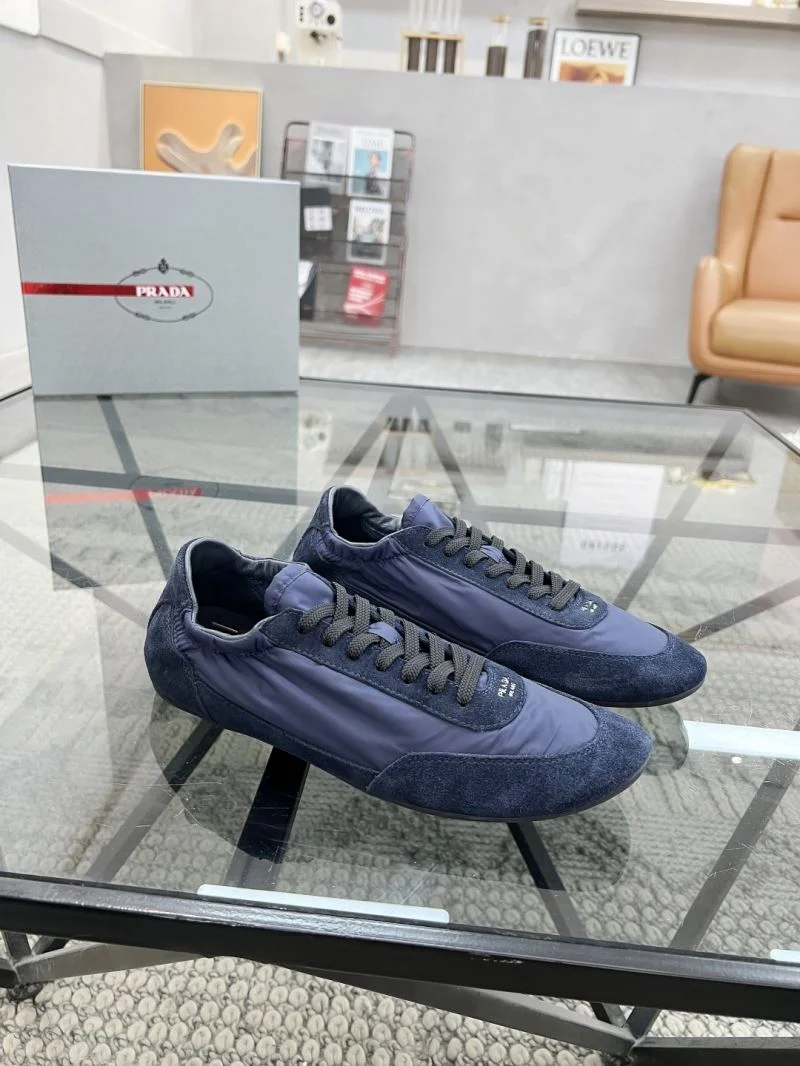 Functional Prada Low Shoes 33774