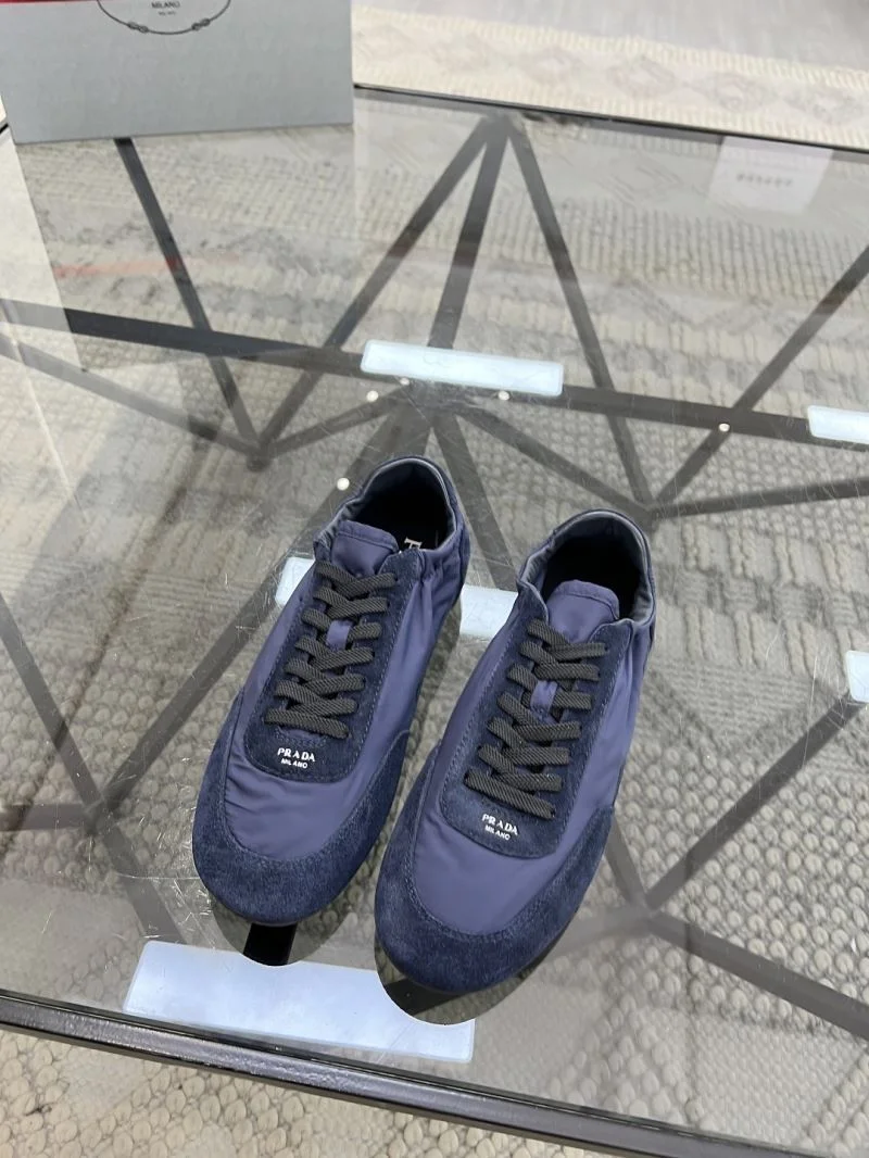 Functional Prada Low Shoes 33774