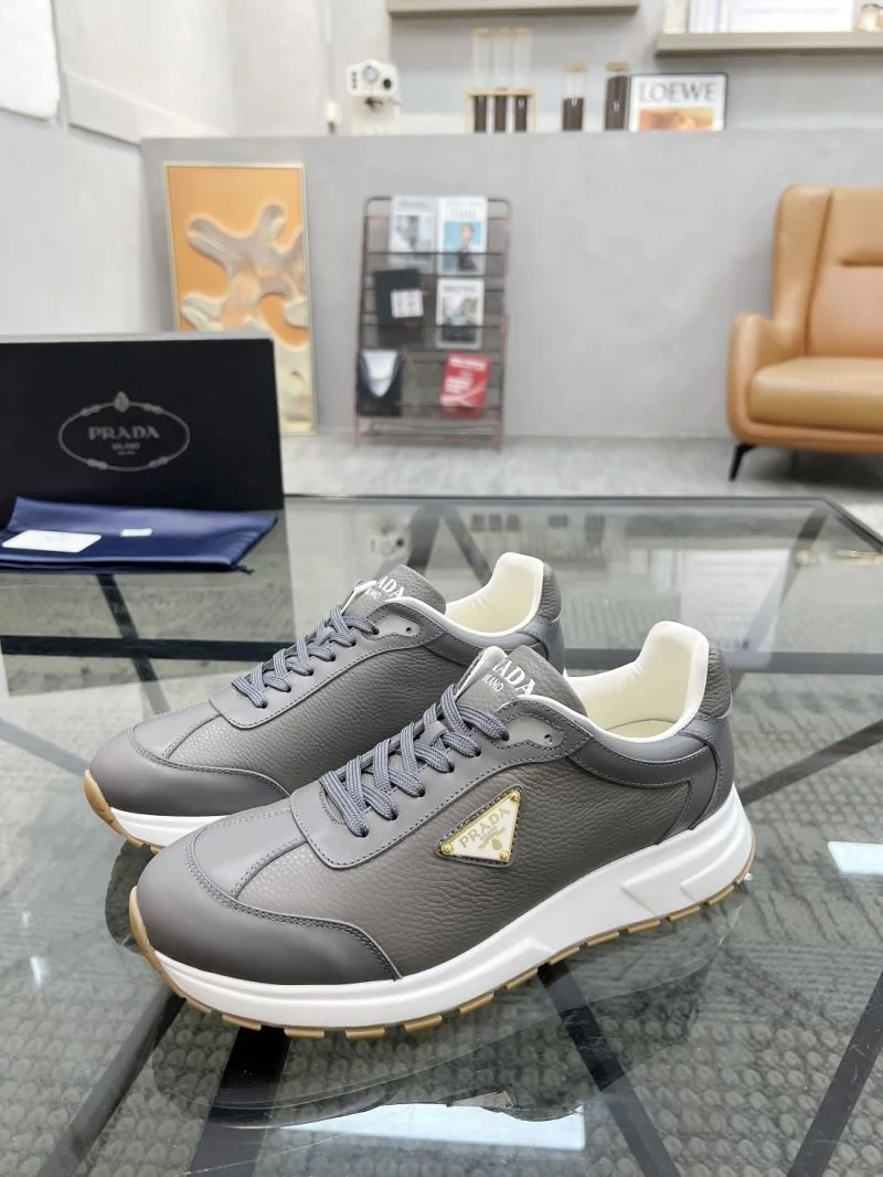 Prada Low Shoes TimelessDesign 33754