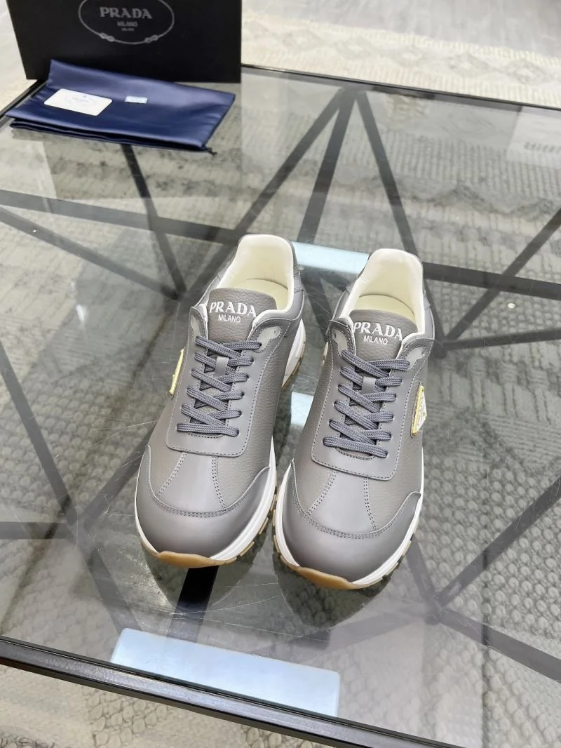Prada Low Shoes TimelessDesign 33754