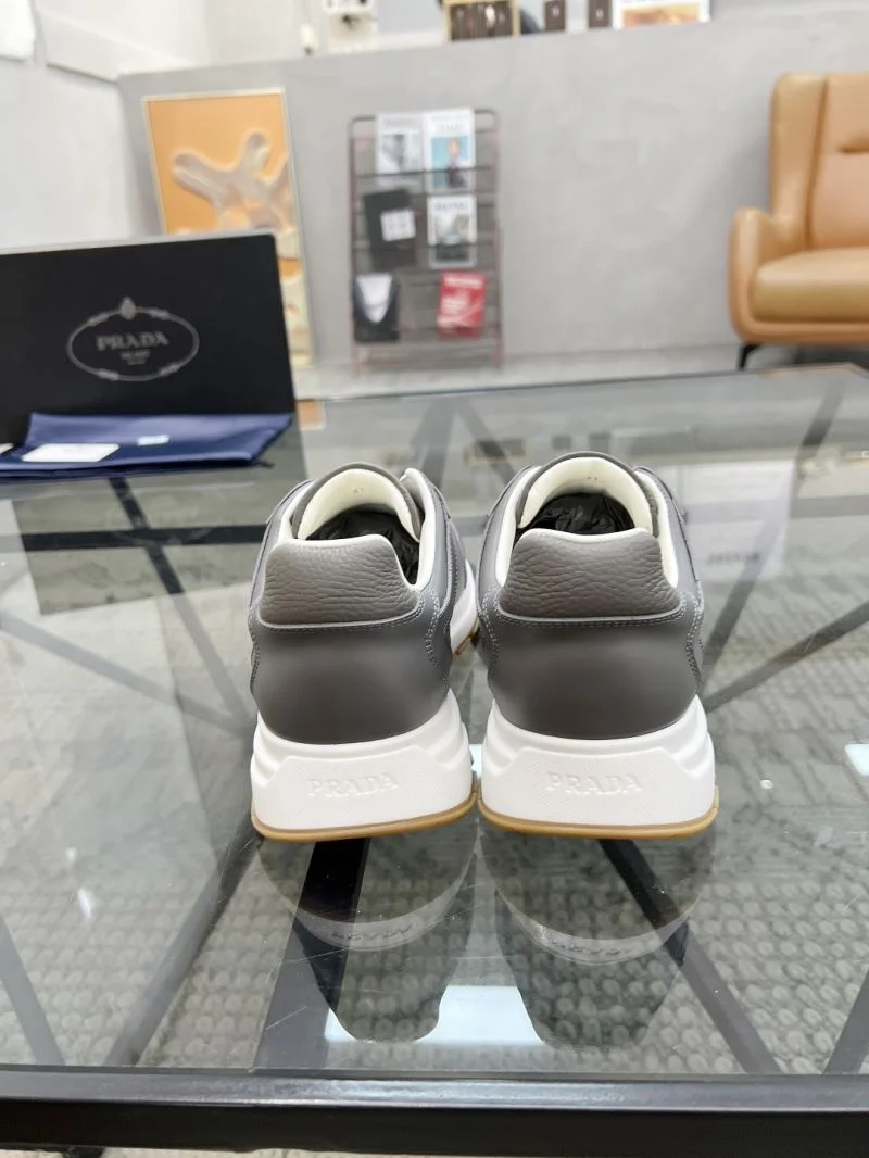 Prada Low Shoes TimelessDesign 33754