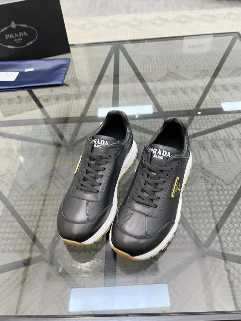 Durable Prada Low Shoes 33746