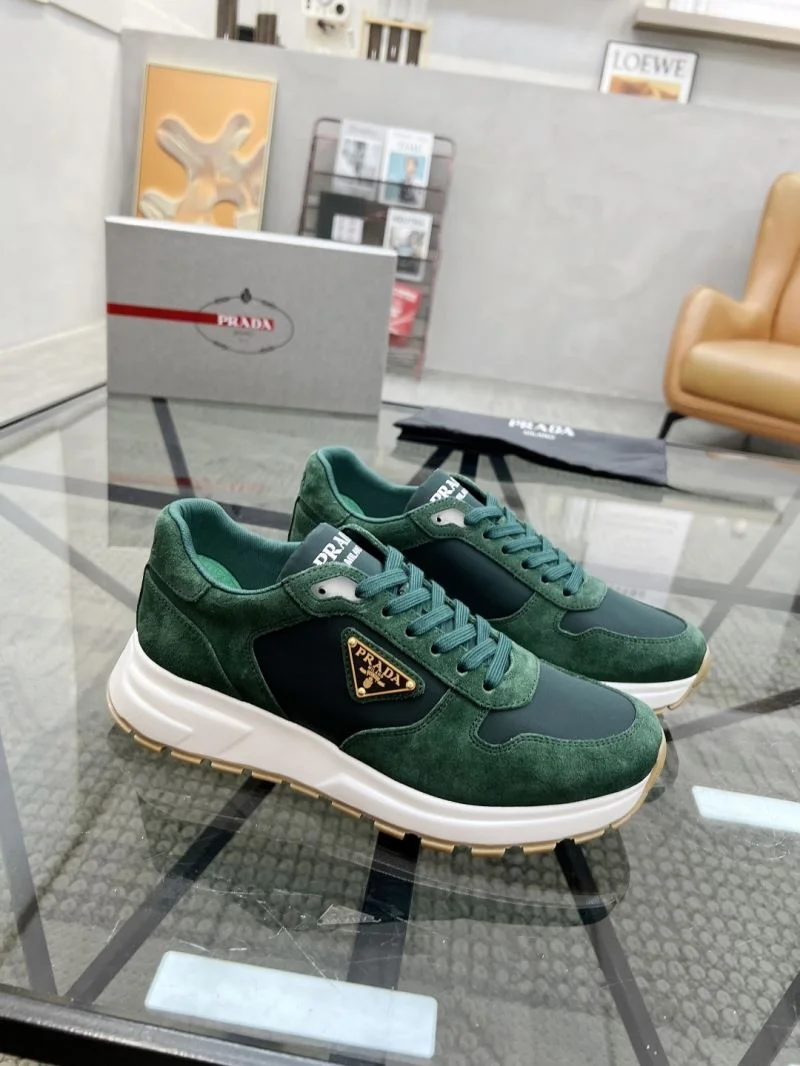 Vibrant Prada Low Shoes 33745