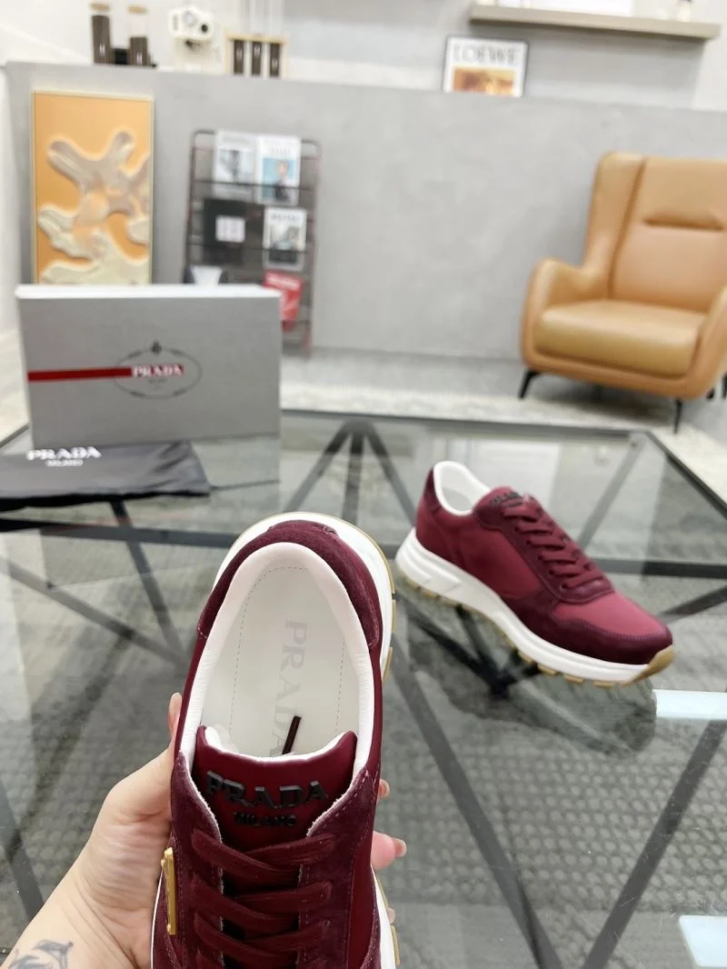 Prada Low Shoes Chic 33738