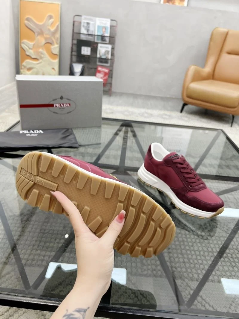 Prada Low Shoes Chic 33738