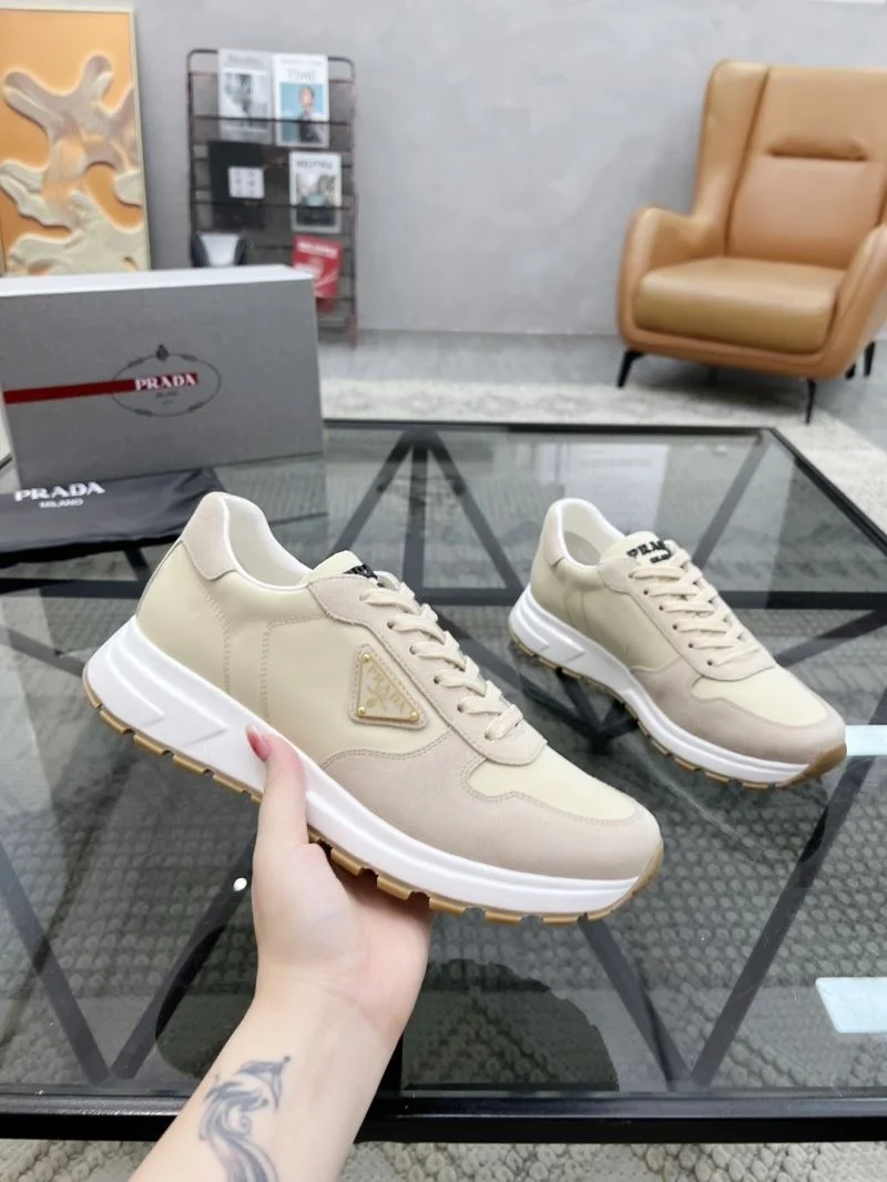 Prada Low Shoes GoodFit 33740