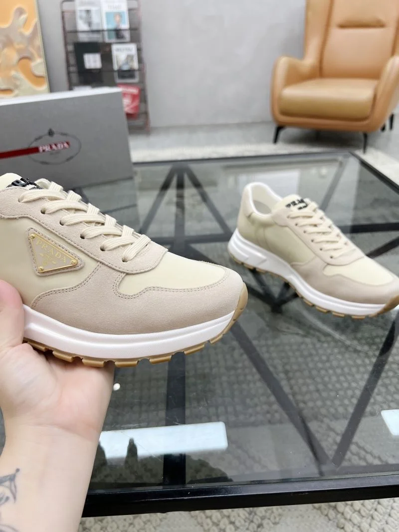 Prada Low Shoes GoodFit 33740