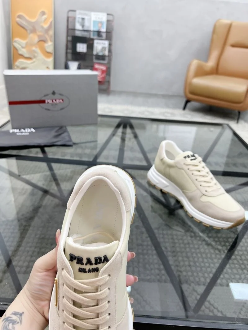 Prada Low Shoes GoodFit 33740