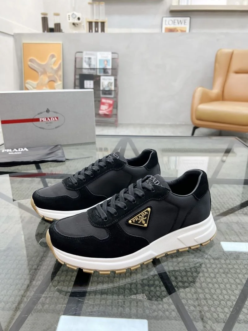 WellDesigned Prada Low Shoes 33739