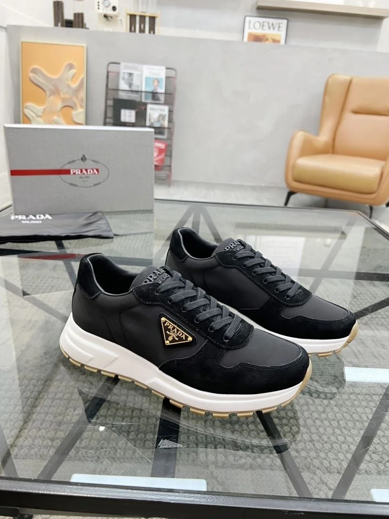WellDesigned Prada Low Shoes 33739