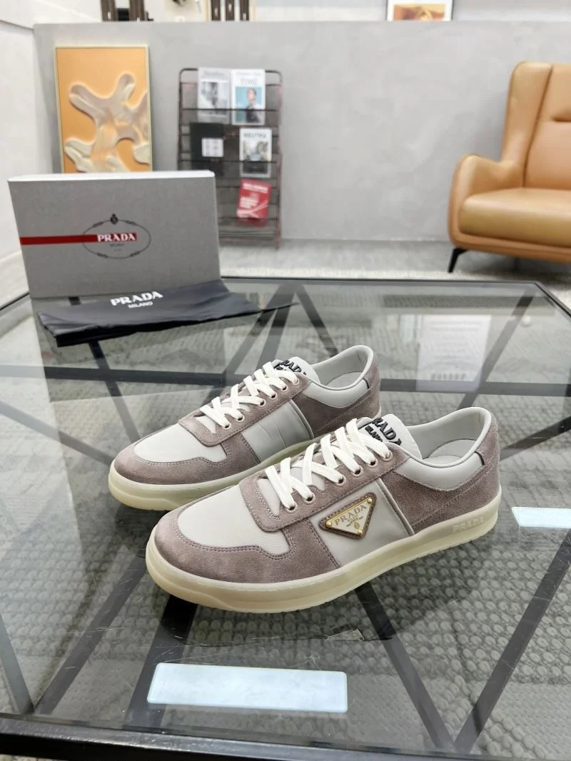 Prada Low Shoes Youthful 33737