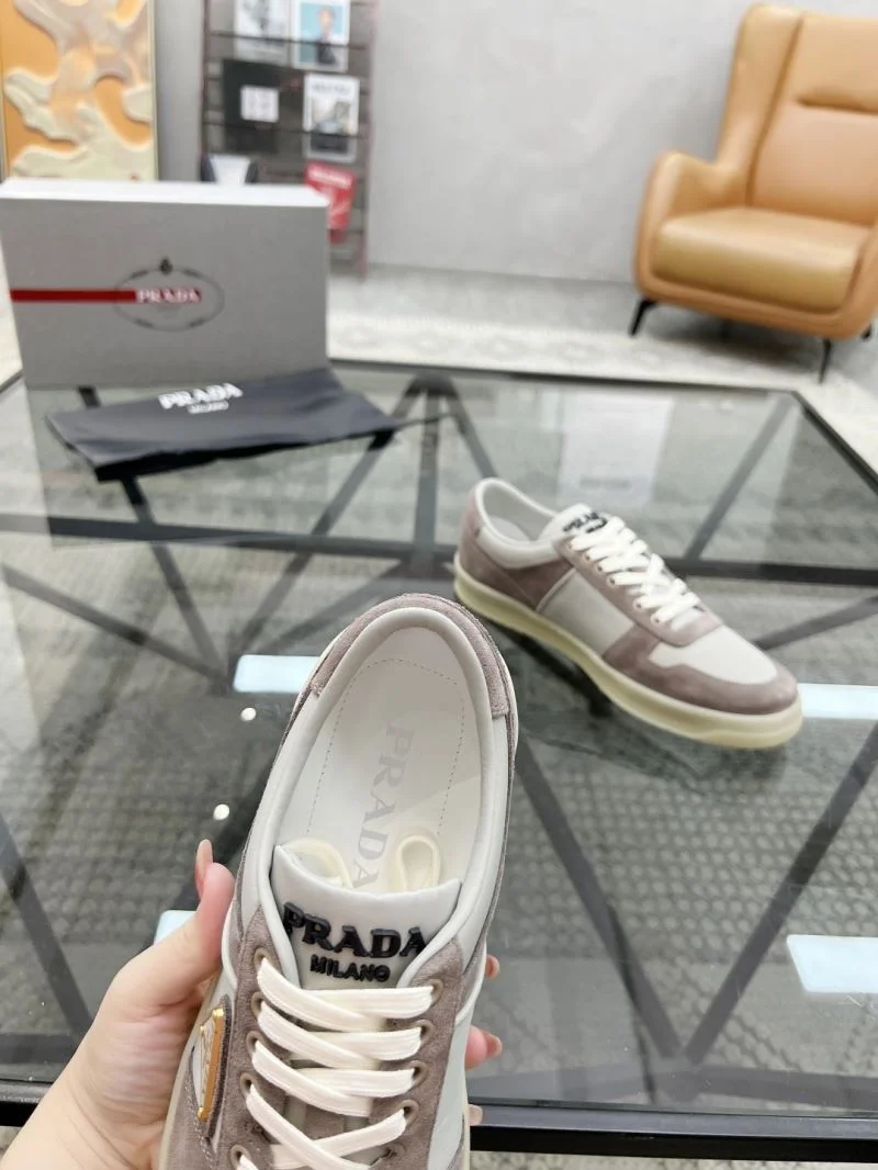 Prada Low Shoes Youthful 33737