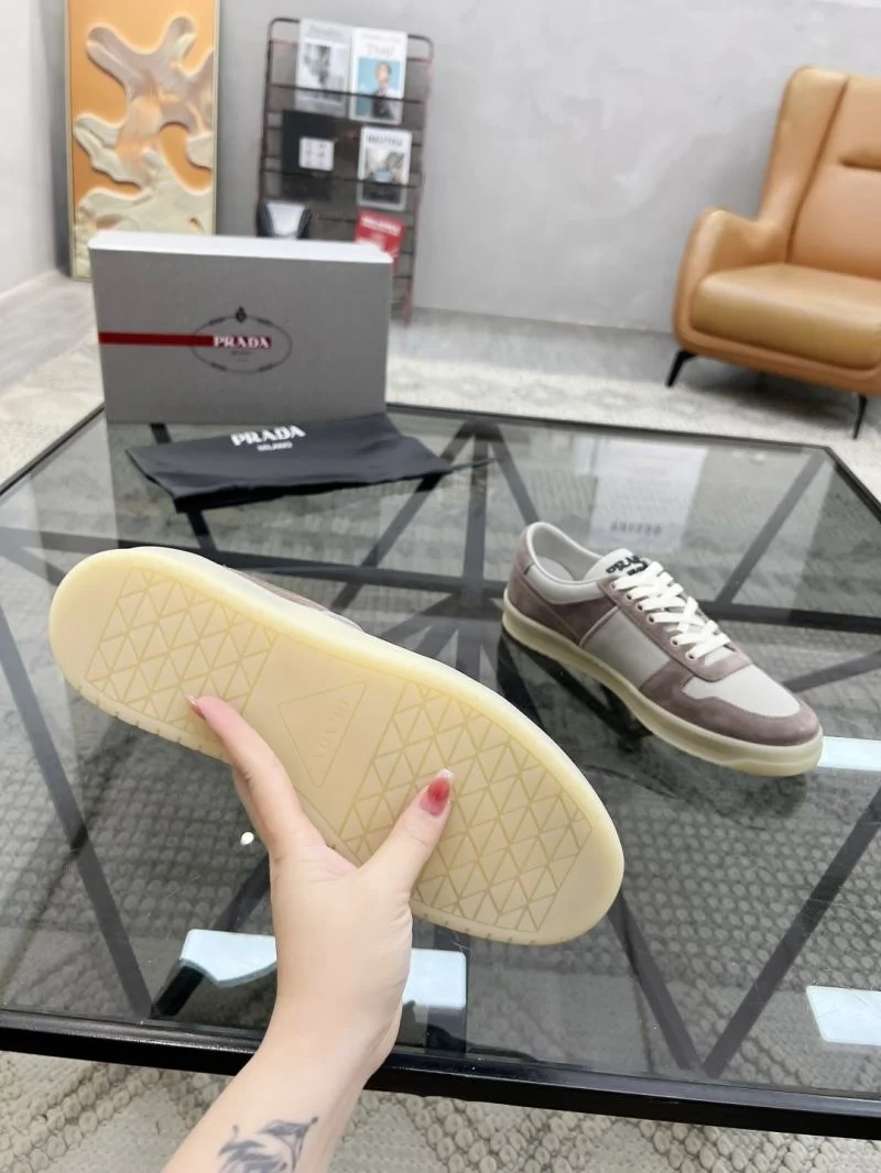Prada Low Shoes Youthful 33737
