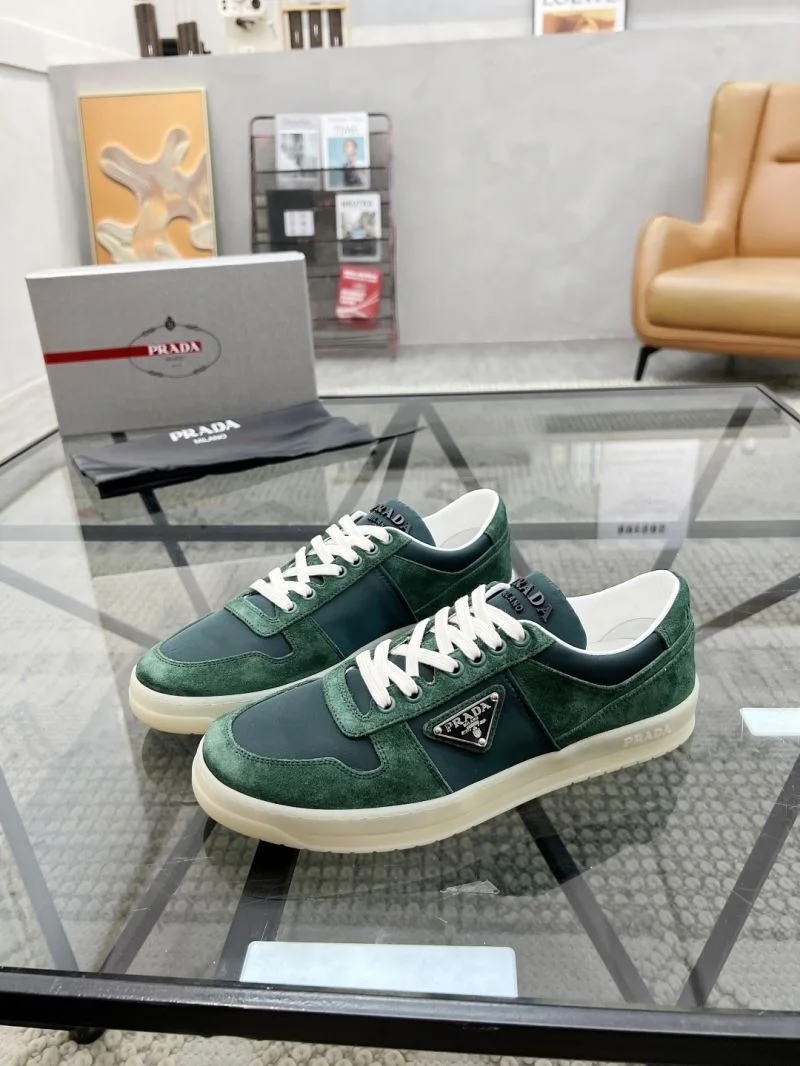 Flexible Prada Low Shoes 33736