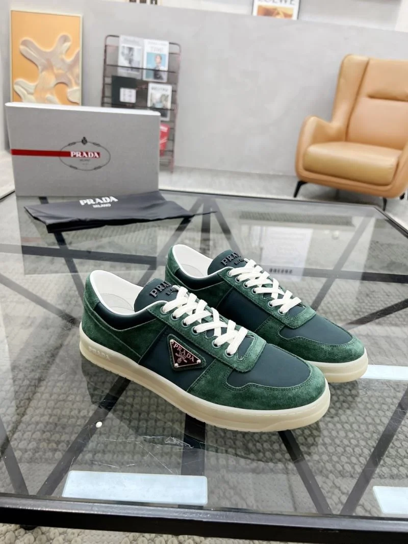 Flexible Prada Low Shoes 33736