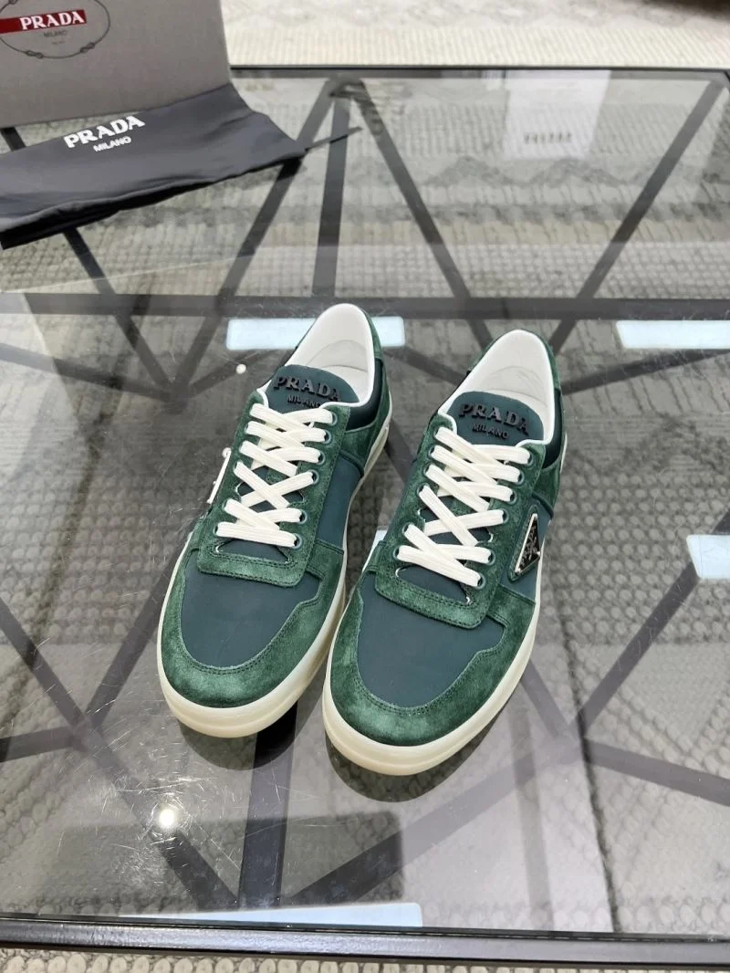 Flexible Prada Low Shoes 33736