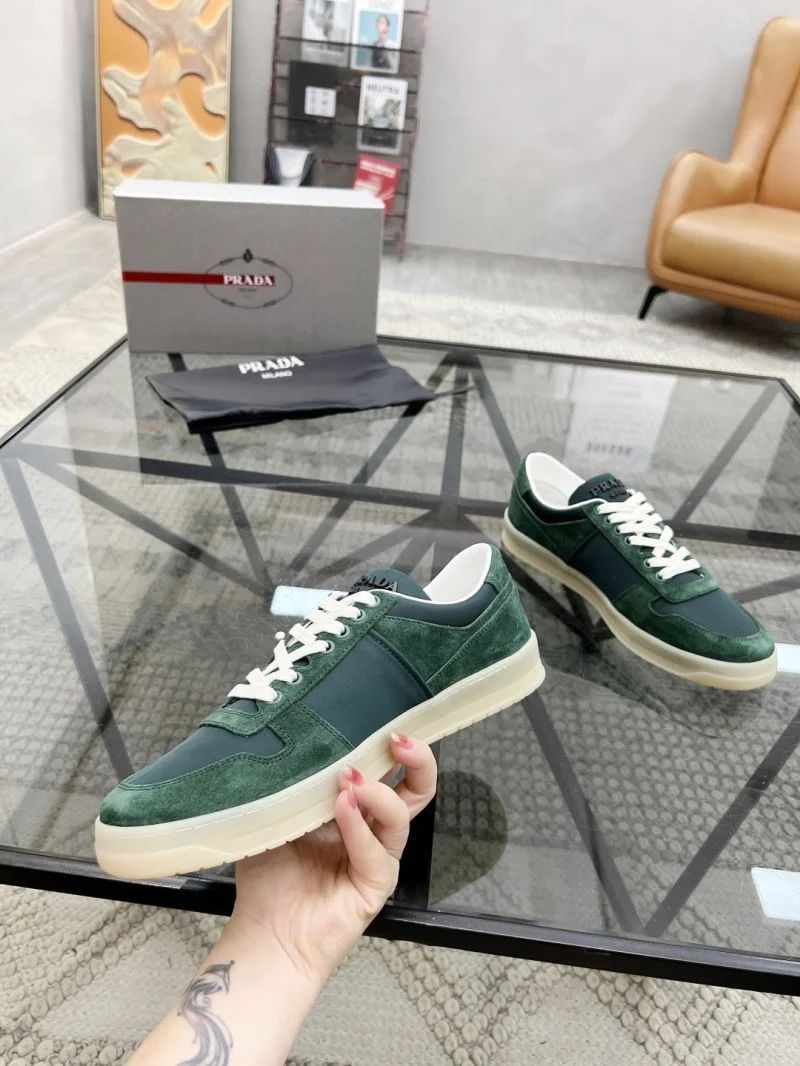 Flexible Prada Low Shoes 33736