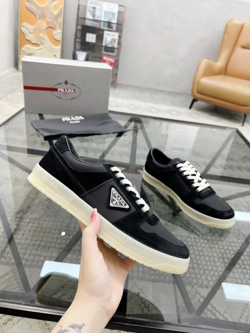 Prada Low Shoes EyeCatching 33733