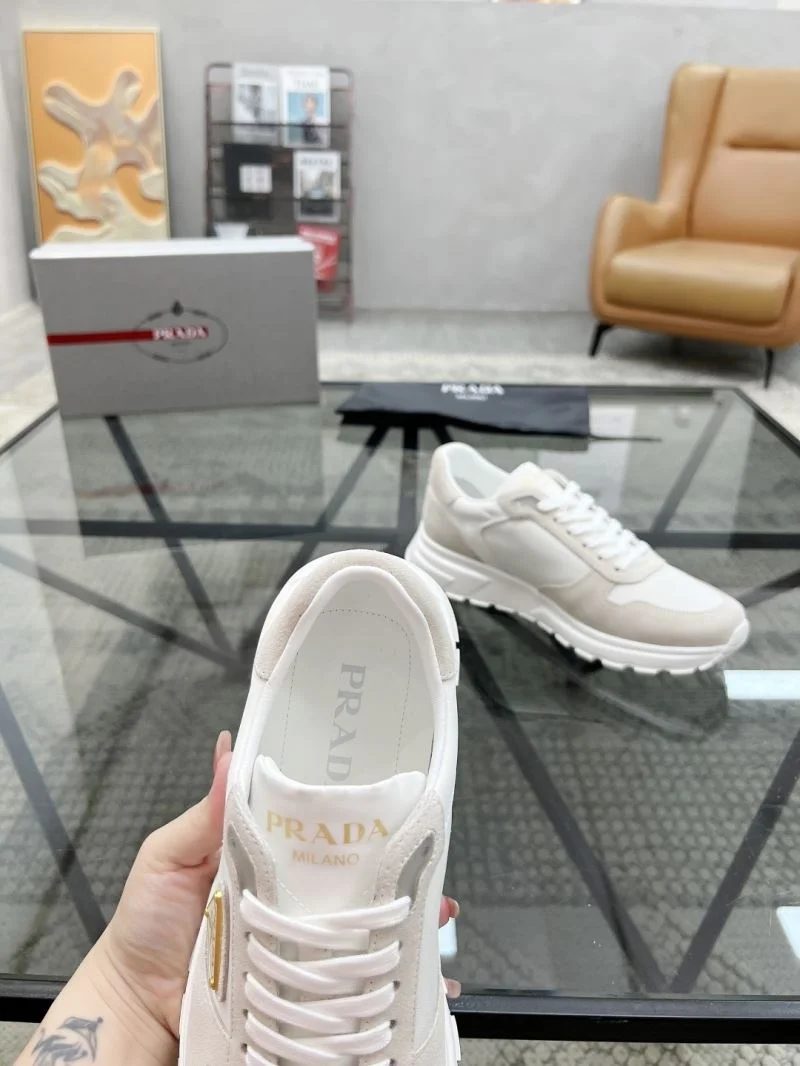 Prada Low Shoes ModernLook 33721