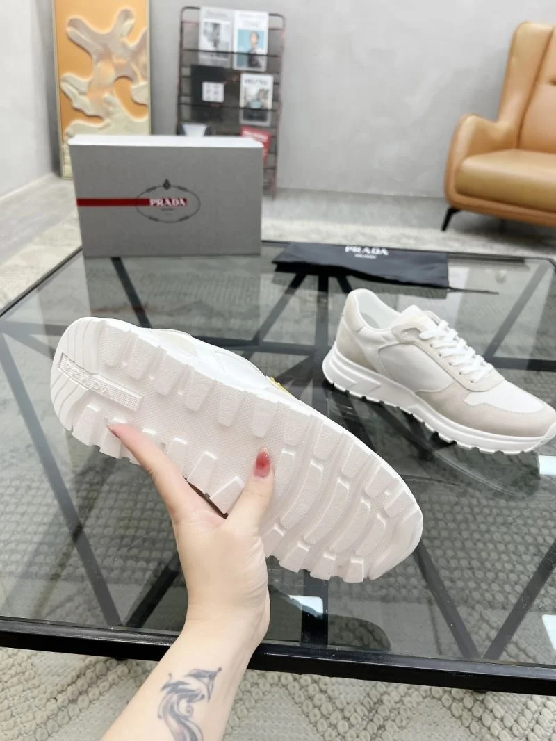 Prada Low Shoes ModernLook 33721